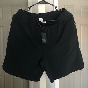 MED Fabletics Men’s 7” Shorts